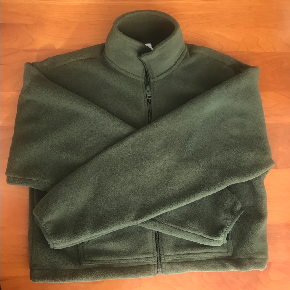 Aritzia Tna Polar Zip-Up Relaxed Fit Sweater in Size XS (color Kombu)